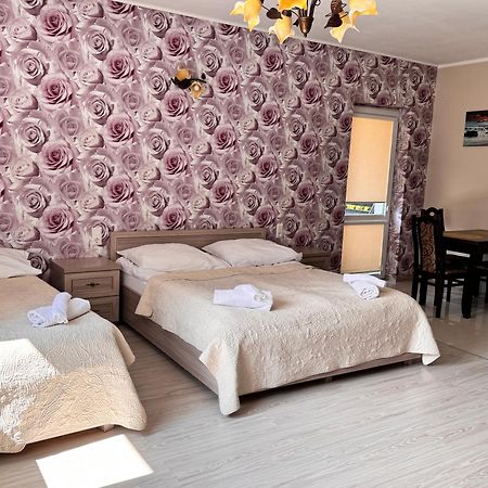 Apartamenty Maja -Pokoje - Domy Wakacyjne -Basen Podgrzewany -Jacuzzi - Sauna Łeba Exteriör bild
