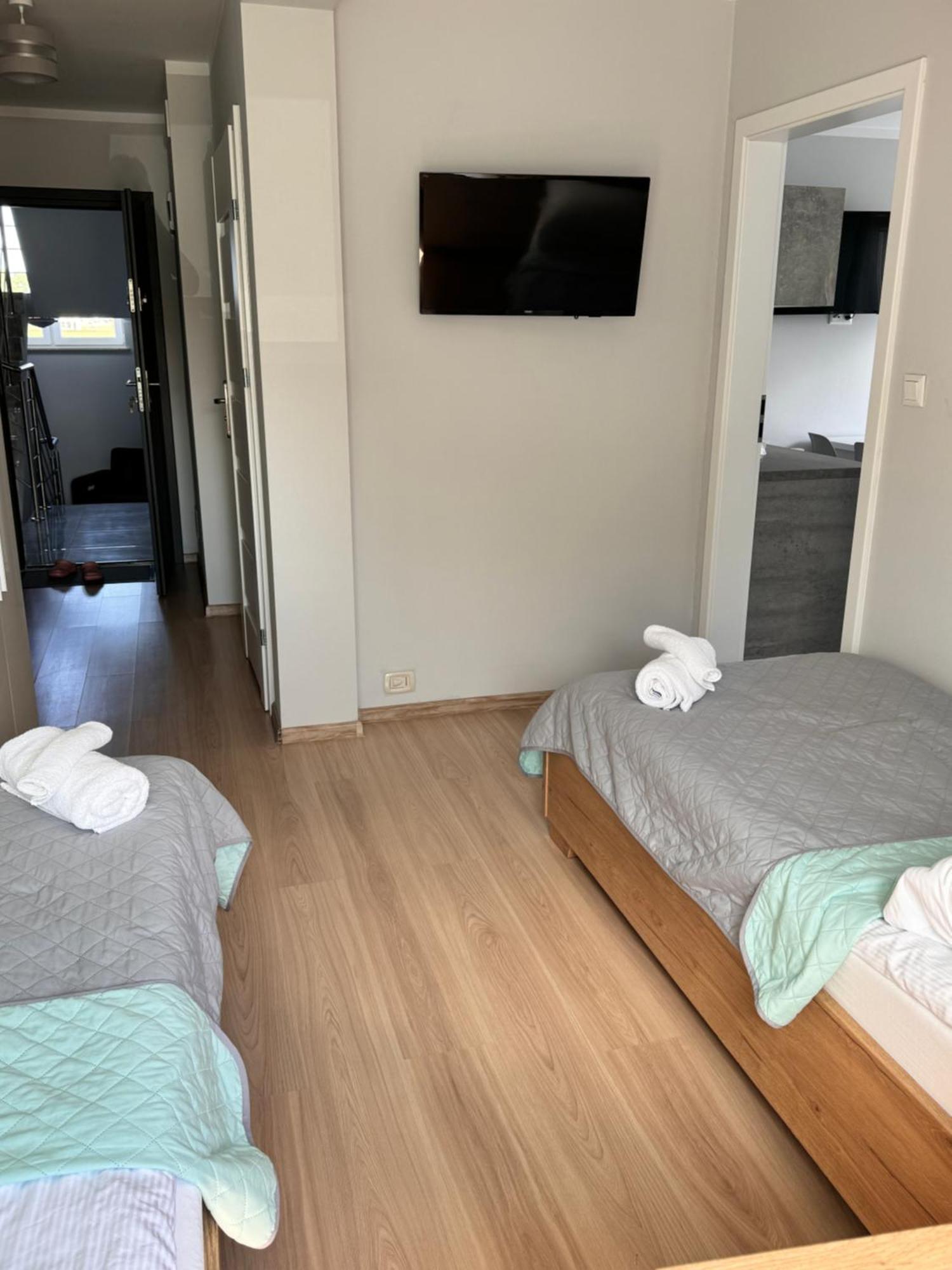 Apartamenty Maja -Pokoje - Domy Wakacyjne -Basen Podgrzewany -Jacuzzi - Sauna Łeba Exteriör bild