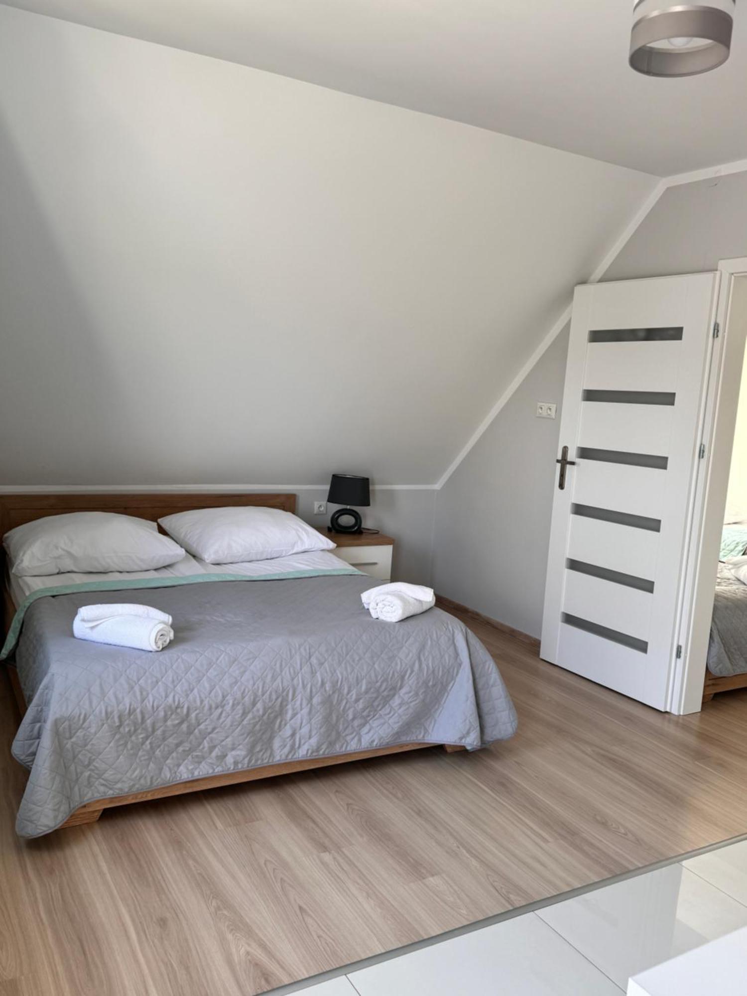 Apartamenty Maja -Pokoje - Domy Wakacyjne -Basen Podgrzewany -Jacuzzi - Sauna Łeba Exteriör bild