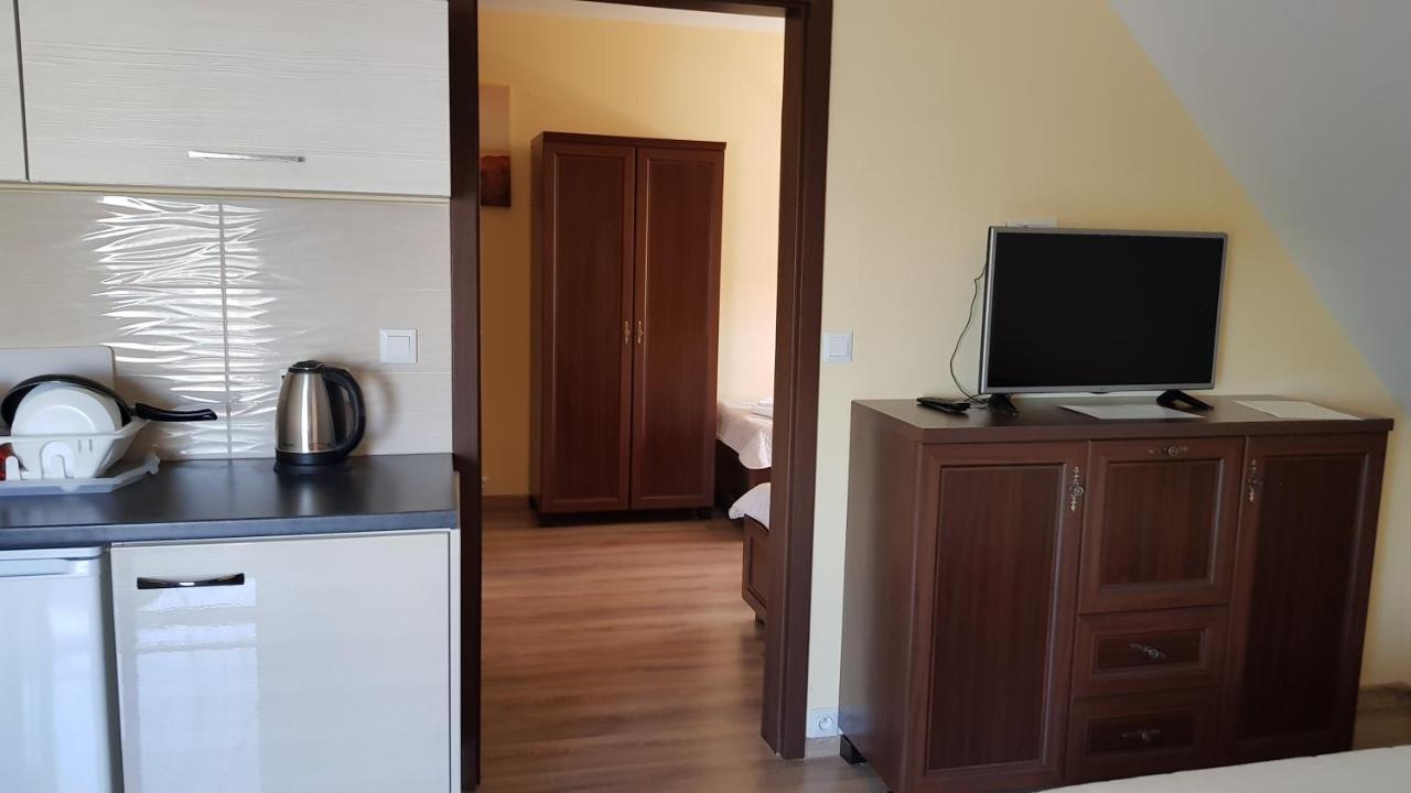 Apartamenty Maja -Pokoje - Domy Wakacyjne -Basen Podgrzewany -Jacuzzi - Sauna Łeba Exteriör bild