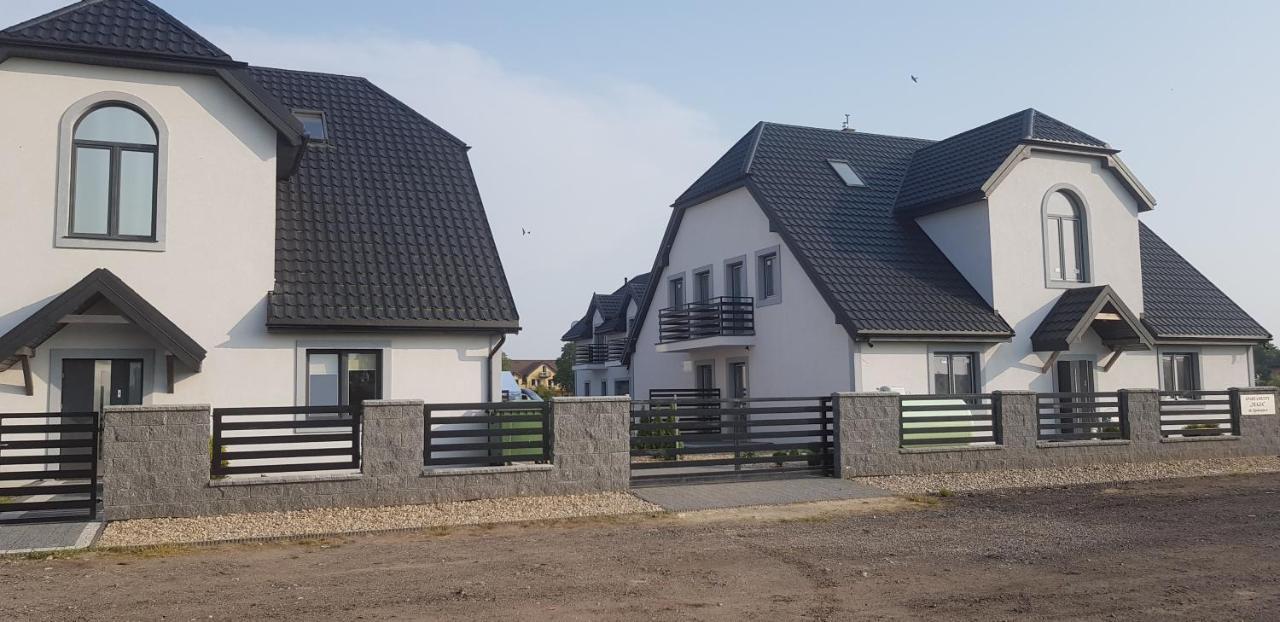 Apartamenty Maja -Pokoje - Domy Wakacyjne -Basen Podgrzewany -Jacuzzi - Sauna Łeba Exteriör bild